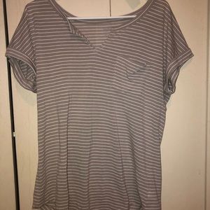 Old navy tee